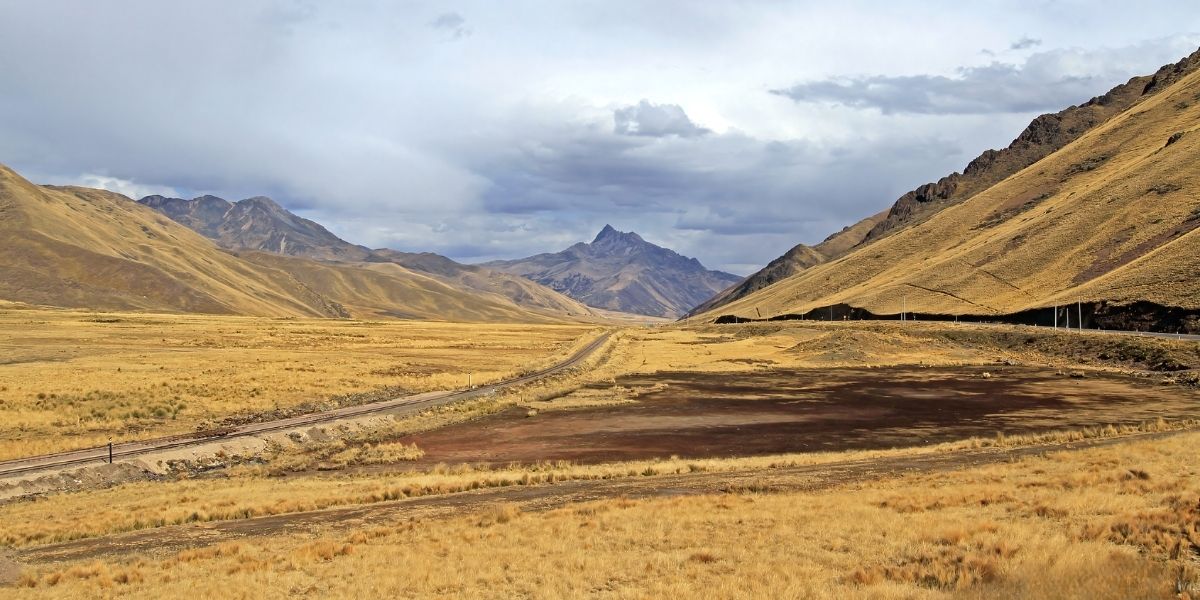 La Raya, border between Cusco and Puno| CUSCO AND MACHUPICCHU PROM TRIP - 5 DAYS la raya, border between cusco and puno
