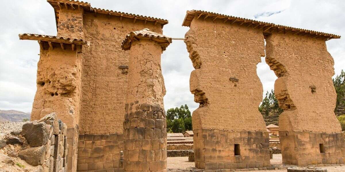 archaeological site of raqchi | CUSCO AND MACHUPICCHU PROM TRIP - 5 DAYS archaeological site of raqchi