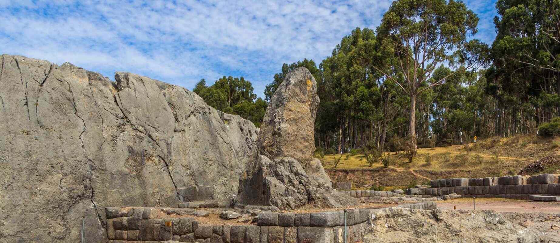 Qenqo Archaeological Complex | CITY TOUR CUSCO E INTI RAYMI EN 3 DÍAS en 3 Días | 2 Noches Qenqo Archaeological Complex